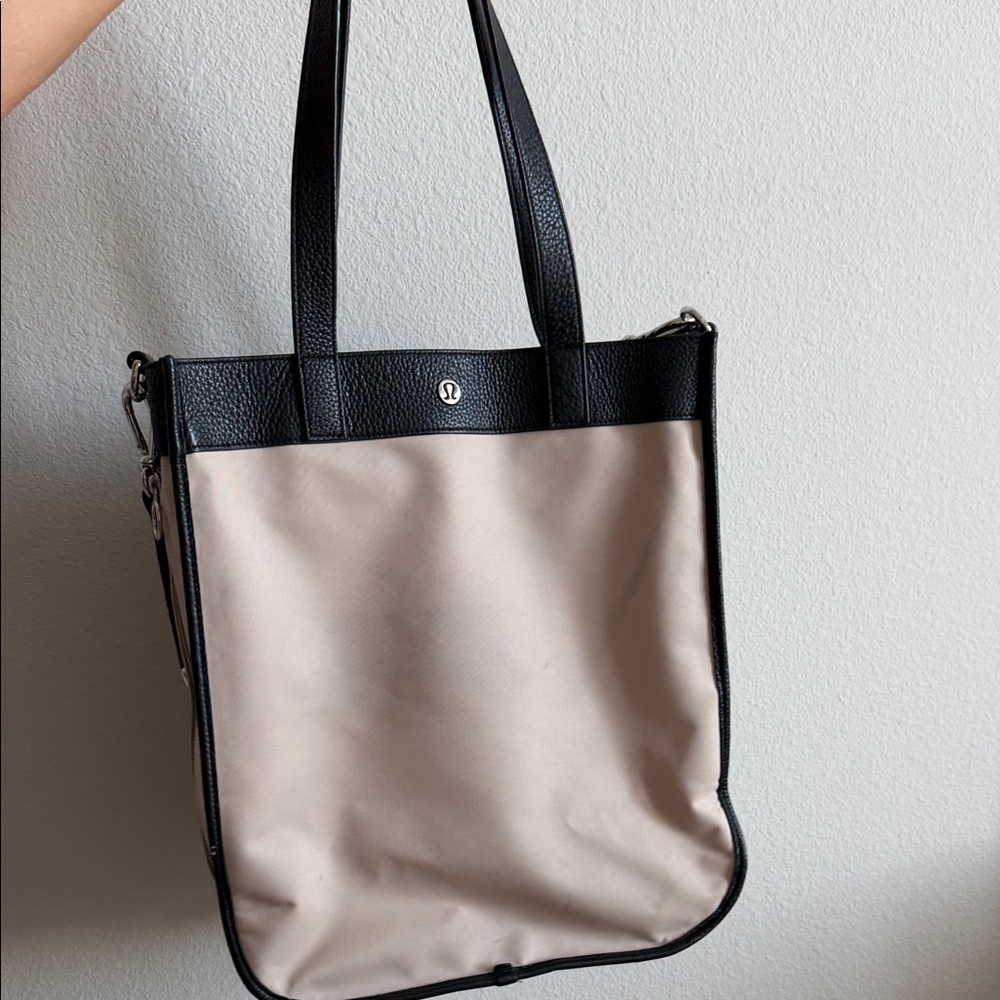 Lululemon Now and Always Tote *15L - Picture 9 of 9